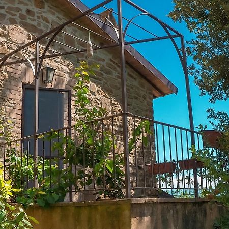 Le Case Gialle Gualdo Cattaneo Exterior photo