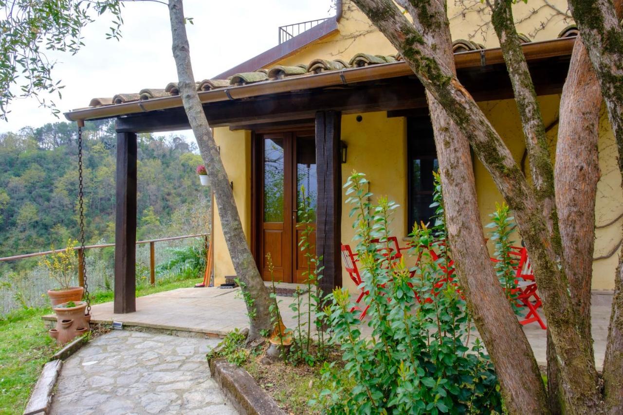 Le Case Gialle Gualdo Cattaneo Exterior photo